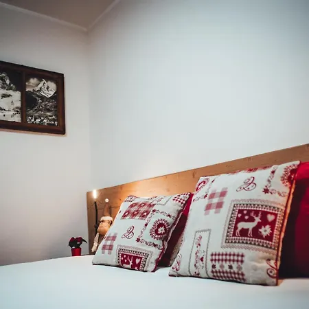 Апартаменти Maison Carrel Elegant 8